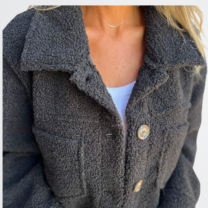 Ione - Plüss Gombos Dzseki